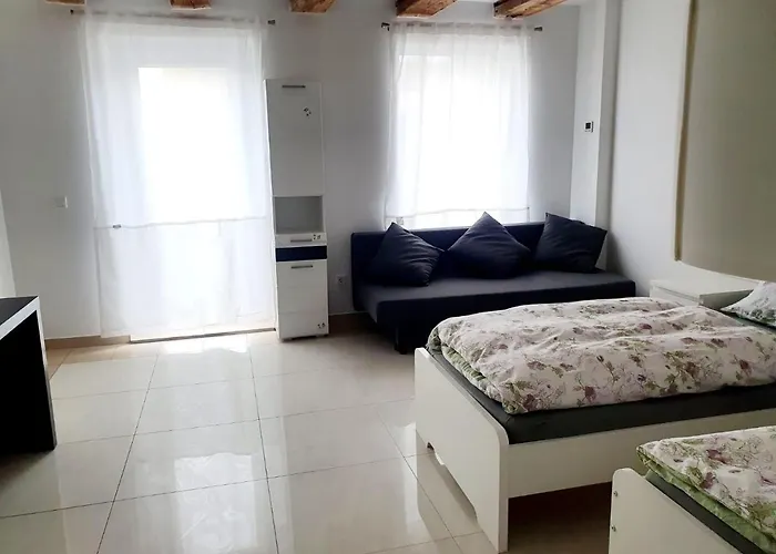 Nice And Bright Flat In Pankow